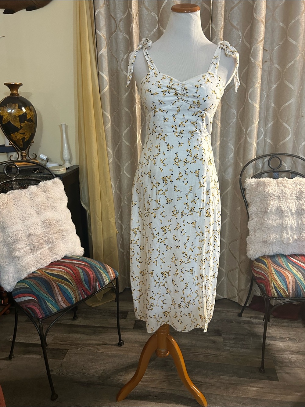 MINKPINK White Floral Tie-Shoulder Midi Dress